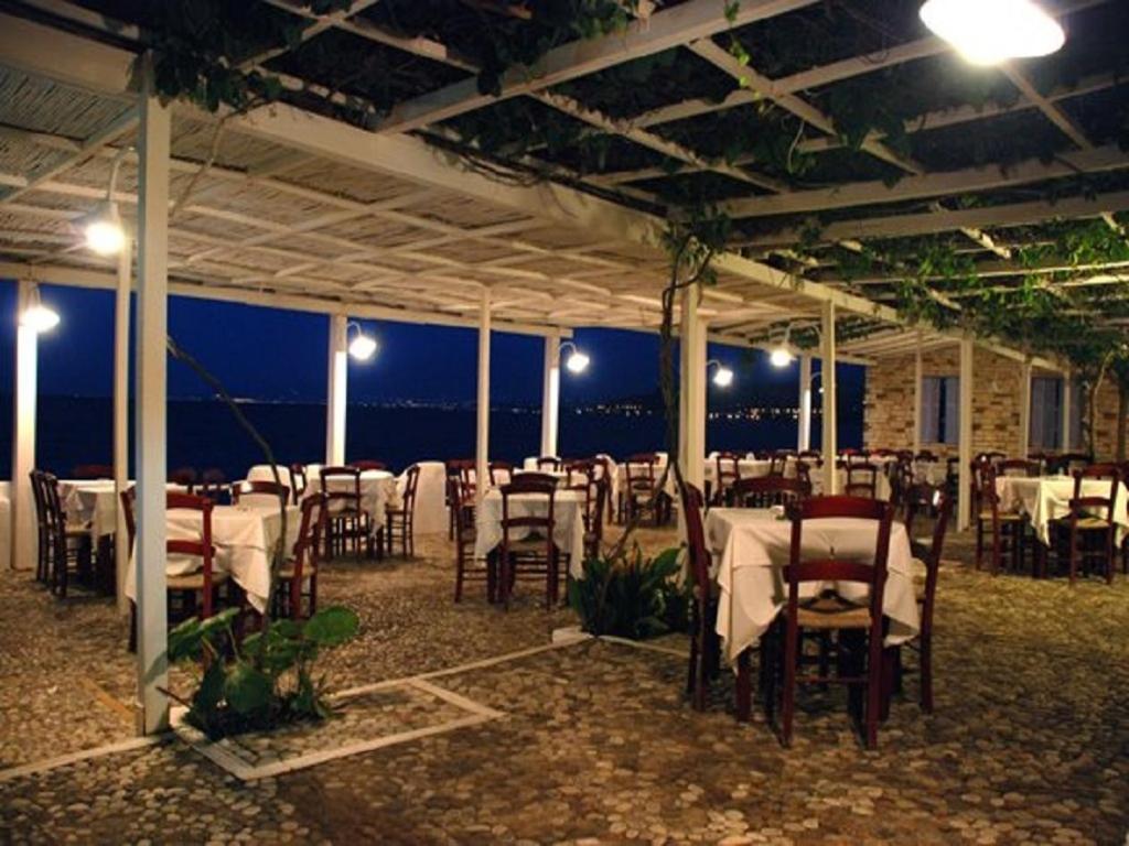 Taradella Hotel Alissos Exterior foto
